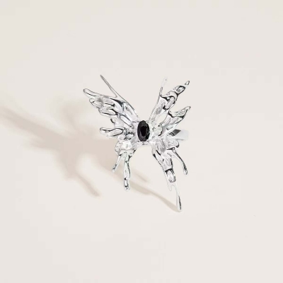 Кольцо с черной бабочкой